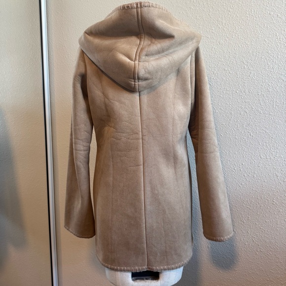 Alba Rosa Tan Sherpa Blanket Duffle Coat - Picture 4 of 16